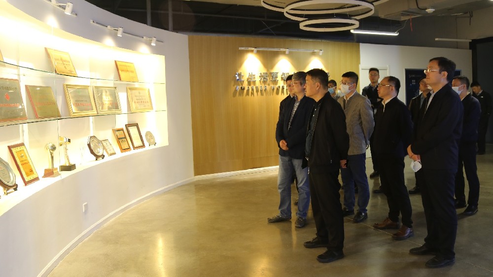 中鐵六局、中鐵武漢電氣化局考察團(tuán)來訪少海匯，關(guān)注海驪核心產(chǎn)品能力發(fā)展